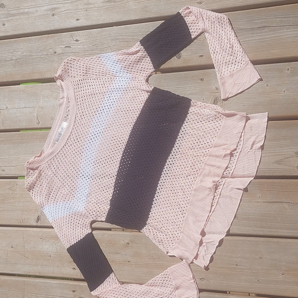 Mesh sweater